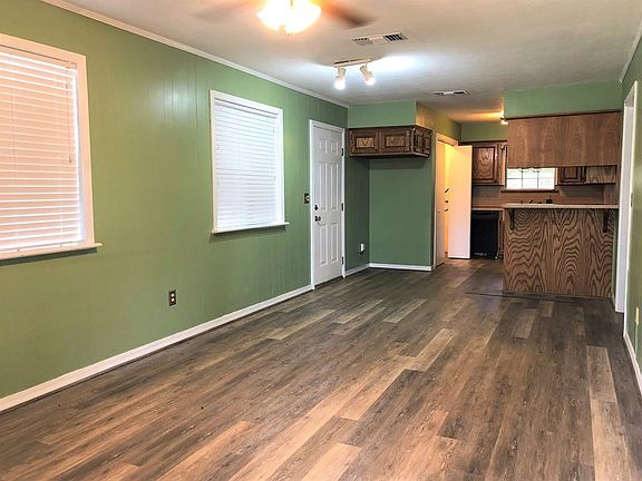 3rd image of 328 County Road 8113