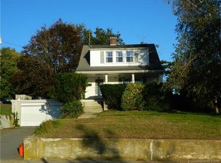 236 Eastern Point Rd, Groton, CT 06340