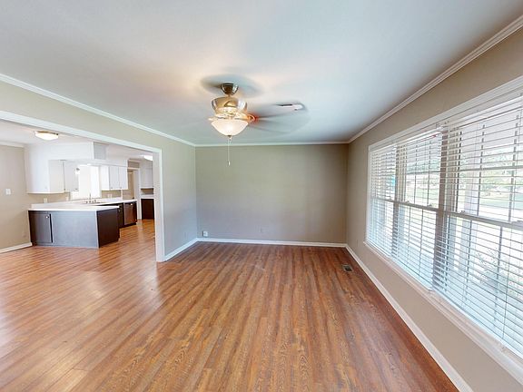 4th image of 1001 Sam Davis Rd