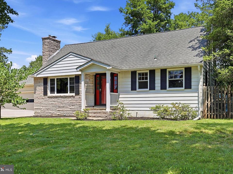 1st image of 18 Rockland Rd