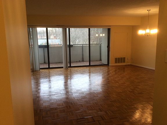 4th image of 5300 Columbia Pike