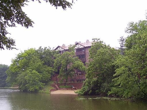 1st image of 5985 Lakeside Pl APT 301