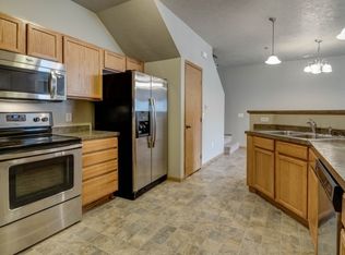 2252 Landmark Cir, Minot, ND 58703