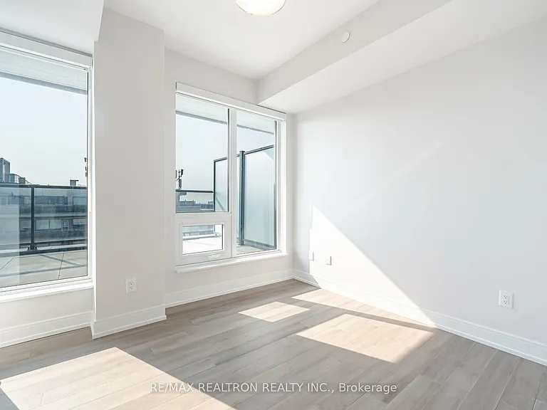 2525 Bathurst St #1203 — Photo 7