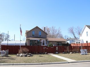 735 4th St NW, Valley City, ND 58072