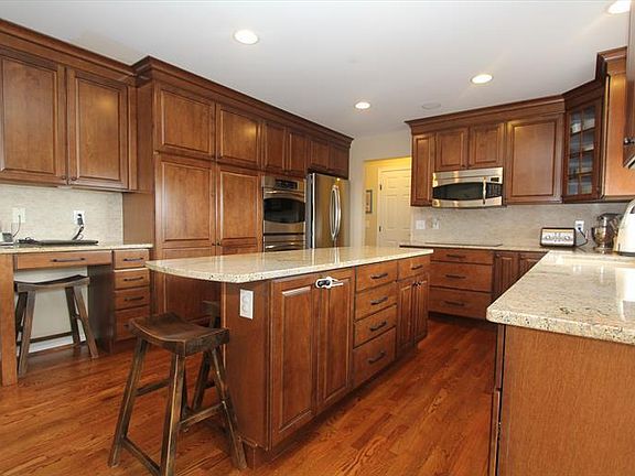 5th image of 7643 Tylers Valley Dr