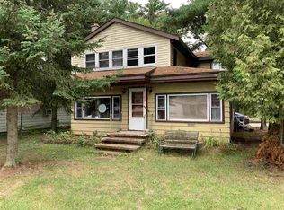 N5941 Lake Dr, Shawano, WI 54166