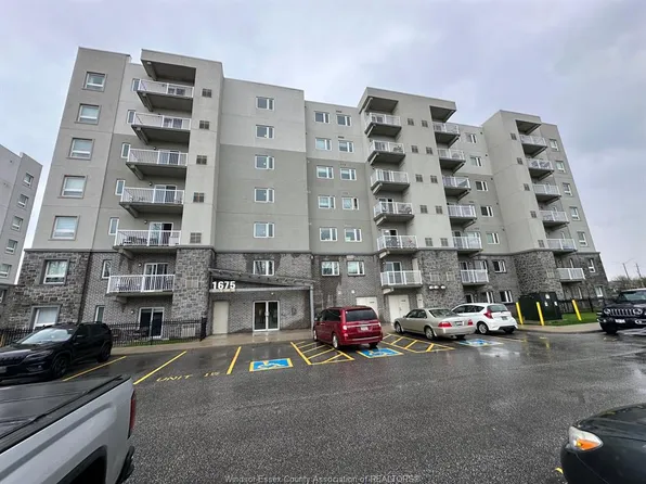 1675 Banwell Rd #305, Windsor, ON N8P 1S6