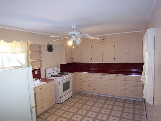 3rd image of 1504 Blackhawk Blvd