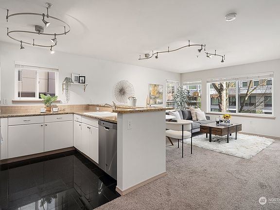 2nd image of 323 Queen Anne Avenue N #207