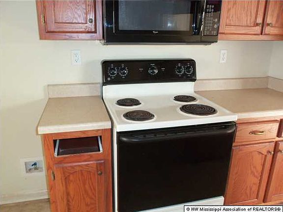 3rd image of 7317 Pecan Meadow Dr
