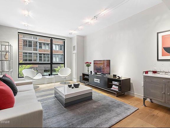 3rd image of 540 W 28th St APT 2E