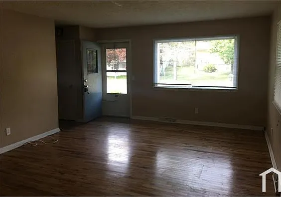 2 bed, $650 — Photo 3