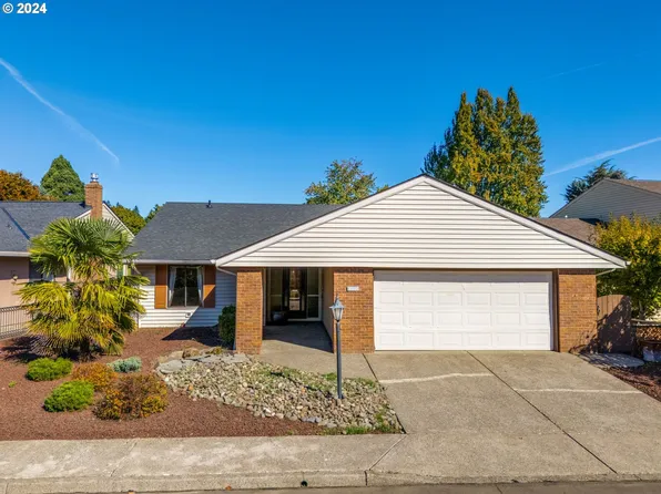 10295 SW Century Oak Dr, Portland, OR 97224