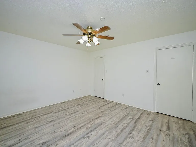 7735 Quail Meadow Dr — Photo 30