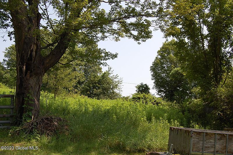 5th image of 80 Allen Road