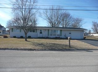 414 Grove St, Lena, IL 61048