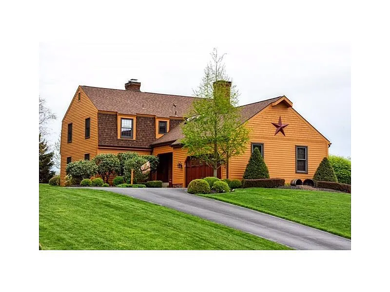 2476 Alydar Dr photo 1