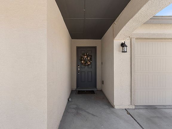 3rd image of 5955 Megan St