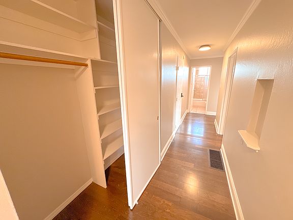 4th image of 12 Linden Ave #4