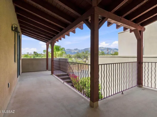 123 E Castlefield Cir, Tucson, AZ 85718