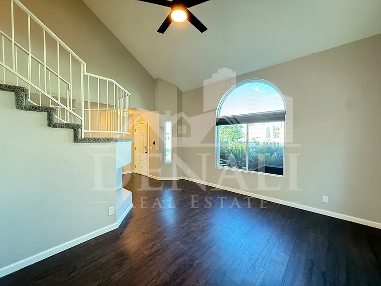 1114 S Surfside Dr — Photo 5