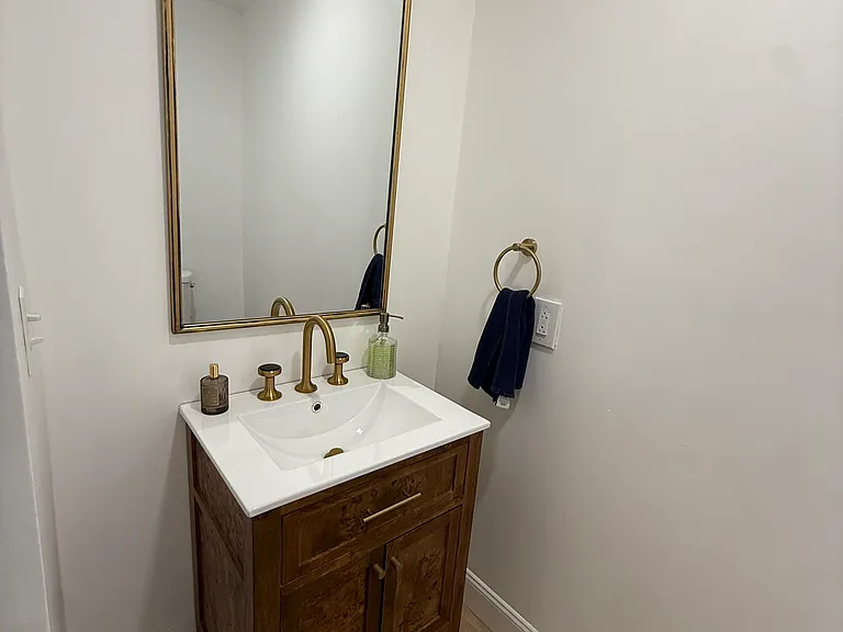 1422 Loraine St — Photo 7
