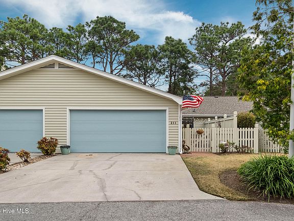 2nd image of 211 Inland Greens Circle