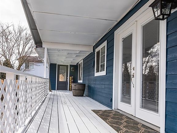 5th image of 10916 86th Ave E