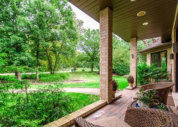 4th image of 15449 W Thornwood Ln