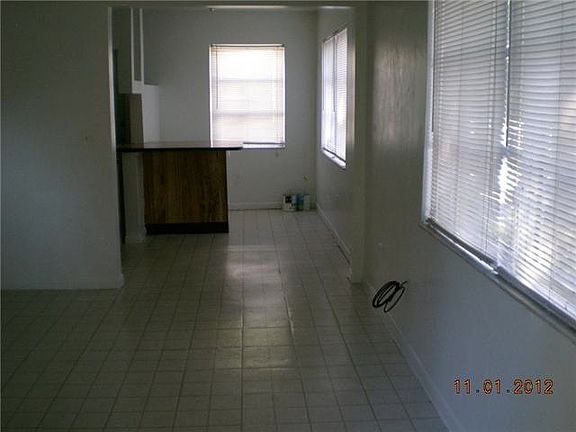 2nd image of 3913 SW 51st St