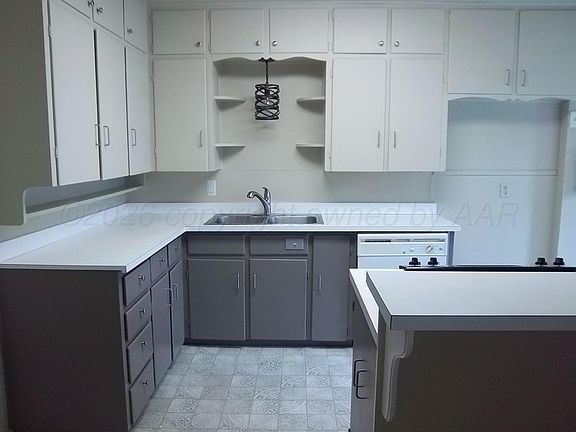 5th image of 1005 S Milam St