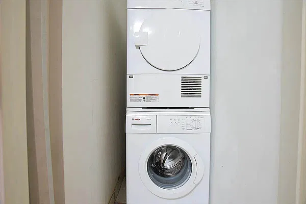 Laundry, photo 1