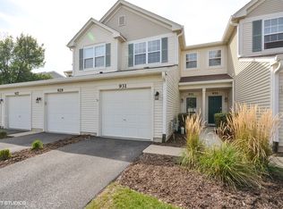 931 Genesee Dr., Naperville, IL 60563