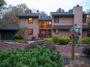 351 Miller Dr, Pocono Pines, PA