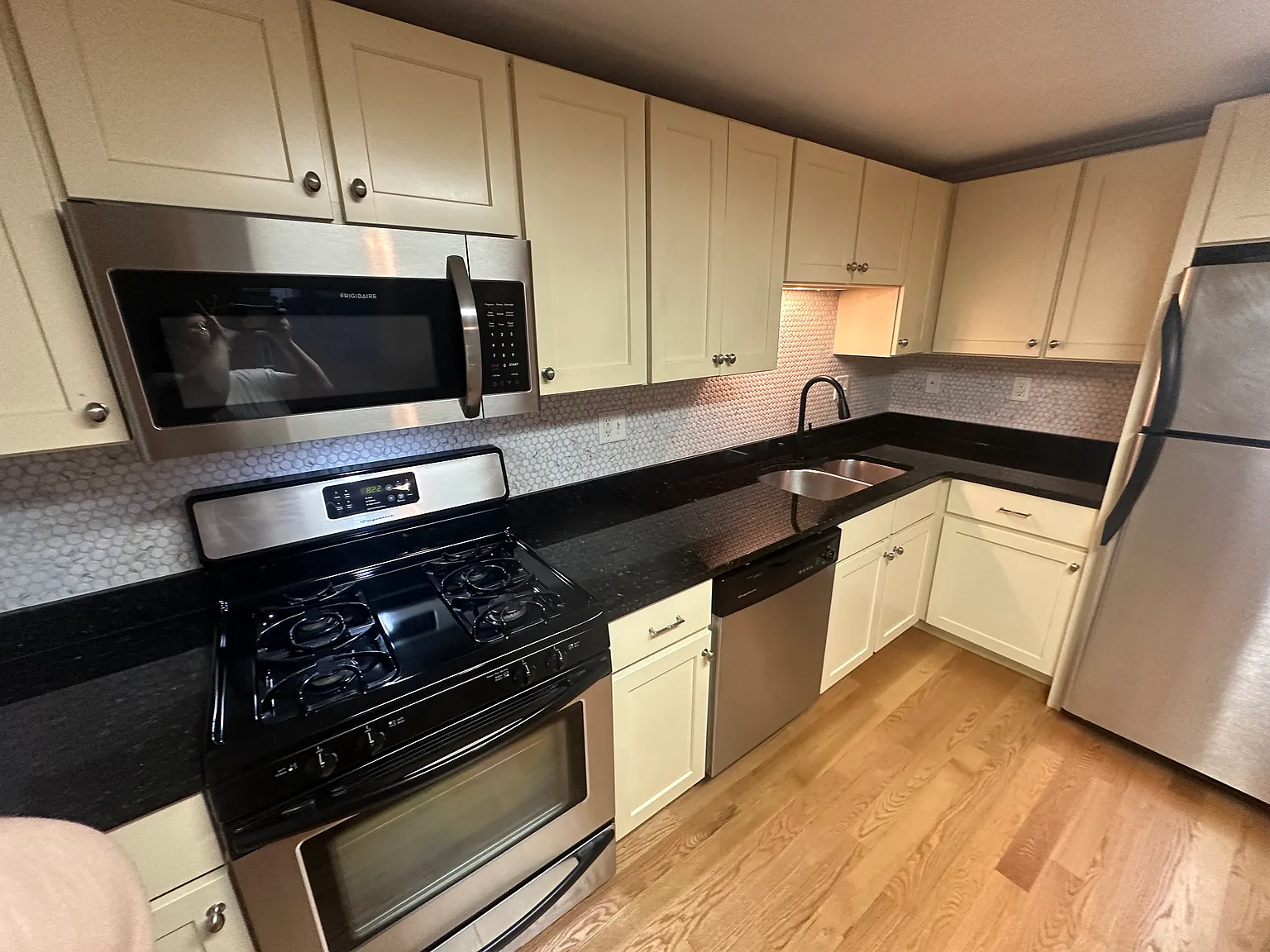 31 Elliott St — Photo 1
