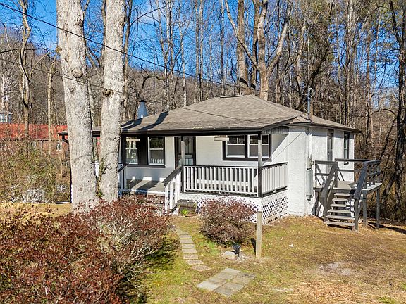 4th image of 6620 Collins Ln