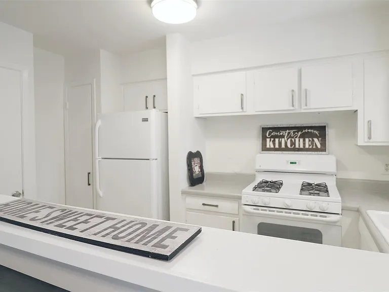 614 Kipling St #E8 — Photo 6