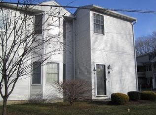 104 Trellis Dr, West Warwick, RI 02893