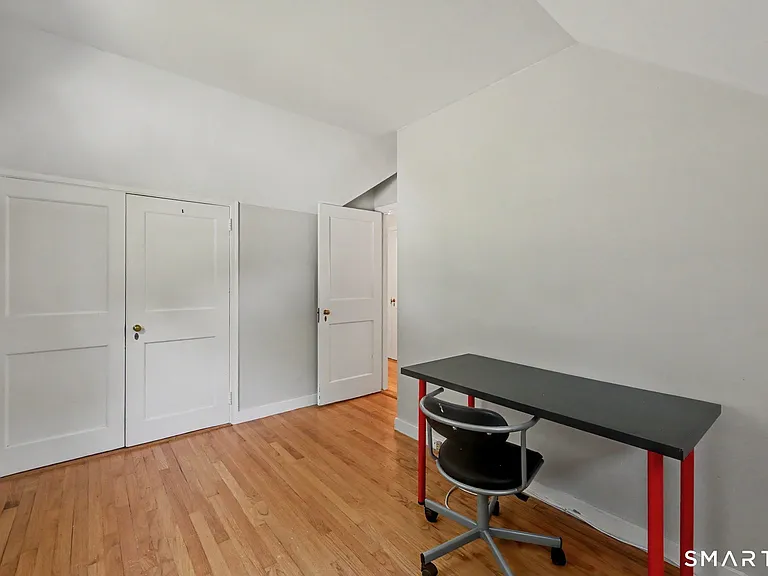 723 Riverbank Rd #GARAGE COTTAGE — Photo 12