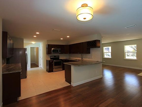 3rd image of 15327 Winding Creek Dr