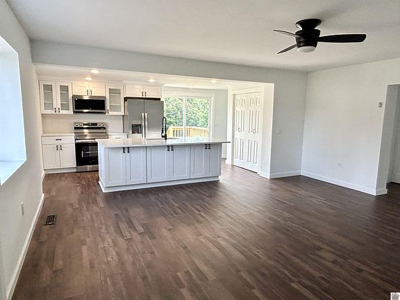3rd image of 2560 Lovelaceville Florence Sta W
