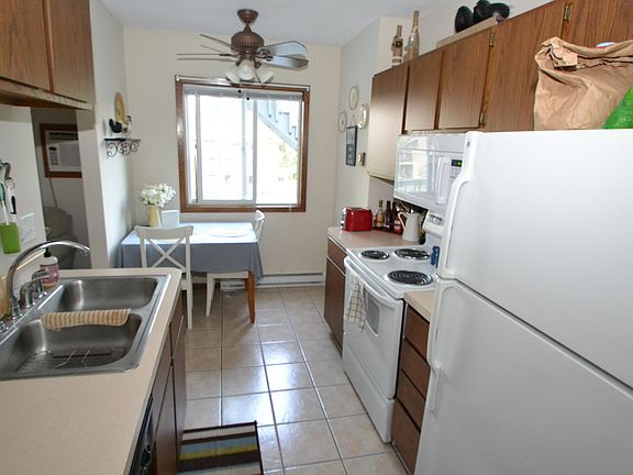 2nd image of 1504 Greeley St S APT 1