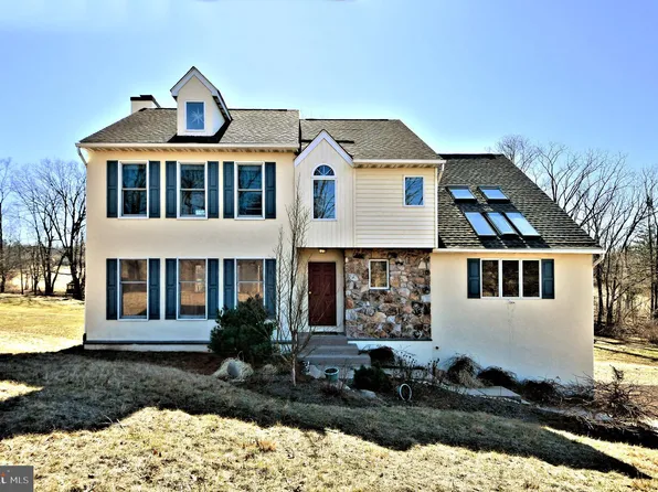 1486 Fairhill Rd, Sellersville, PA 18960