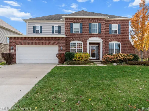 17632 Goldeneye Dr, Clinton Township, MI 48038