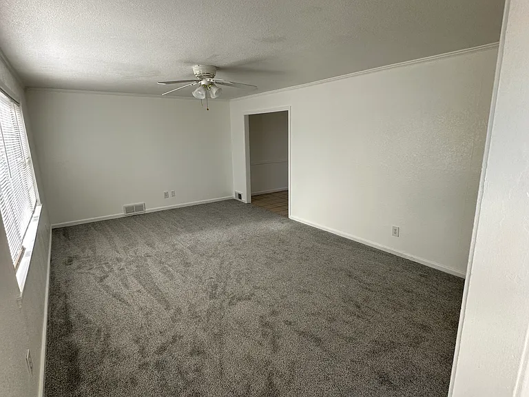 7600 High Dr — Photo 7