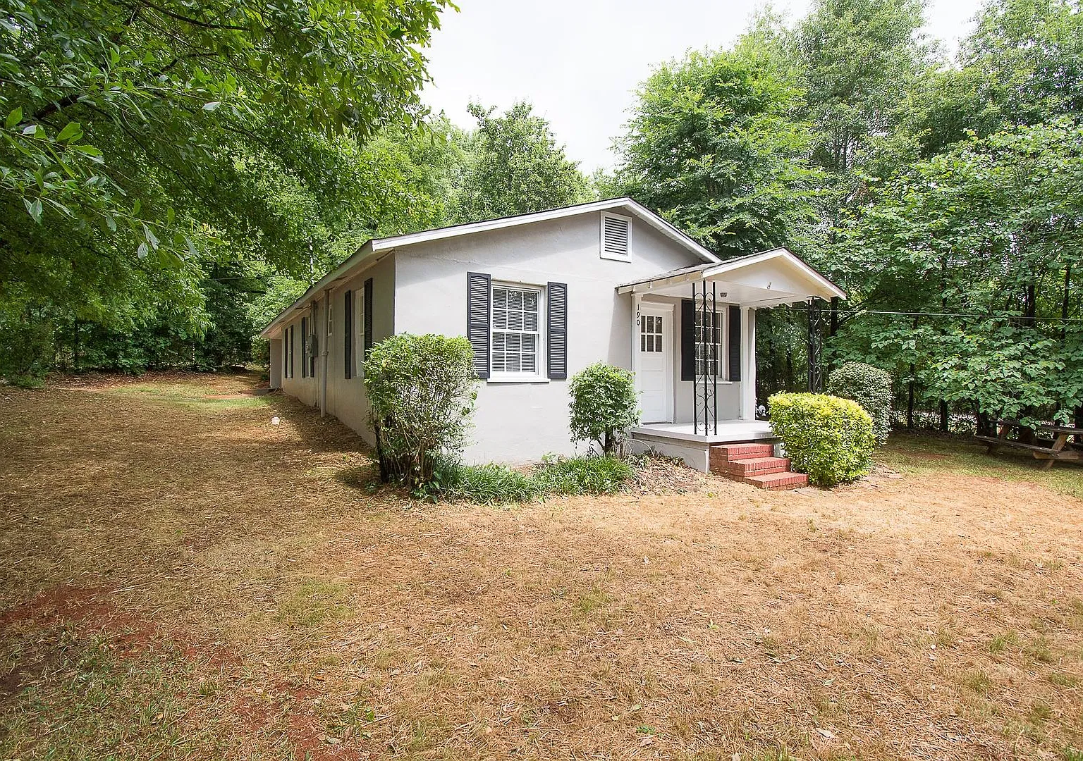 2 Bed/1 Bath House just off Lexington Rd. — Photo 1