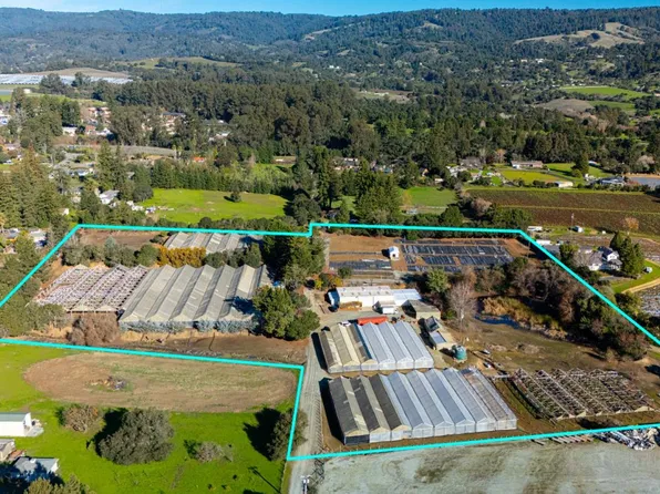 Robin Meadow Ln, Watsonville, CA 95076