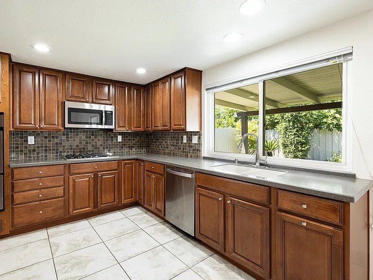 418 Ramble Ridge Dr — Photo 10
