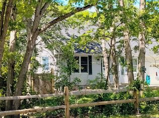 261 Parkway Dr, Calverton, NY 11933